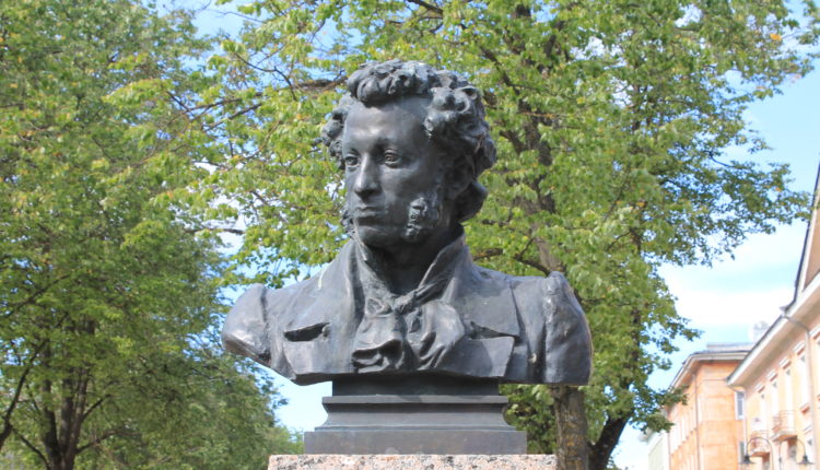 памятник пушкину в нарве