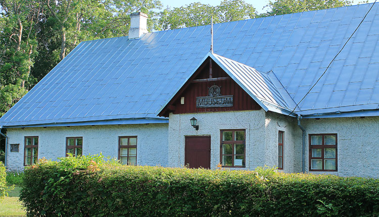 kassari mõis ja muuseum hiiumaa